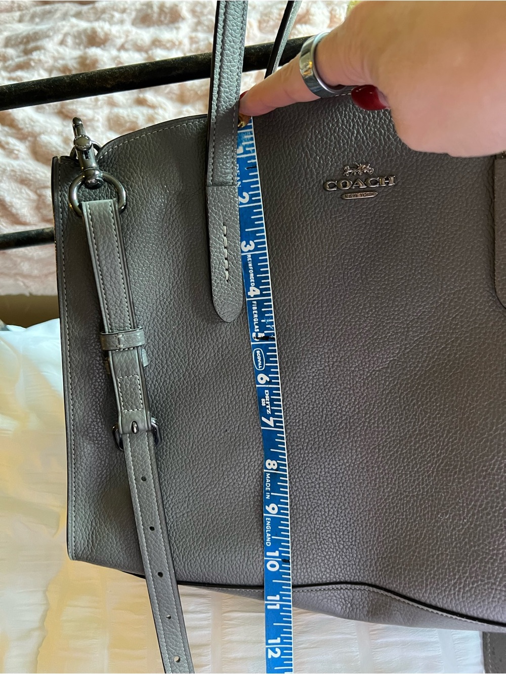 Coach purse - Picture 4 of 6